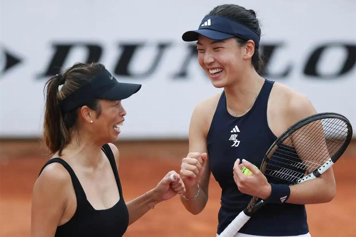 开云-又美又能打！王欣瑜女双2-0轻松闯关：24岁中国莎娃闪耀法网